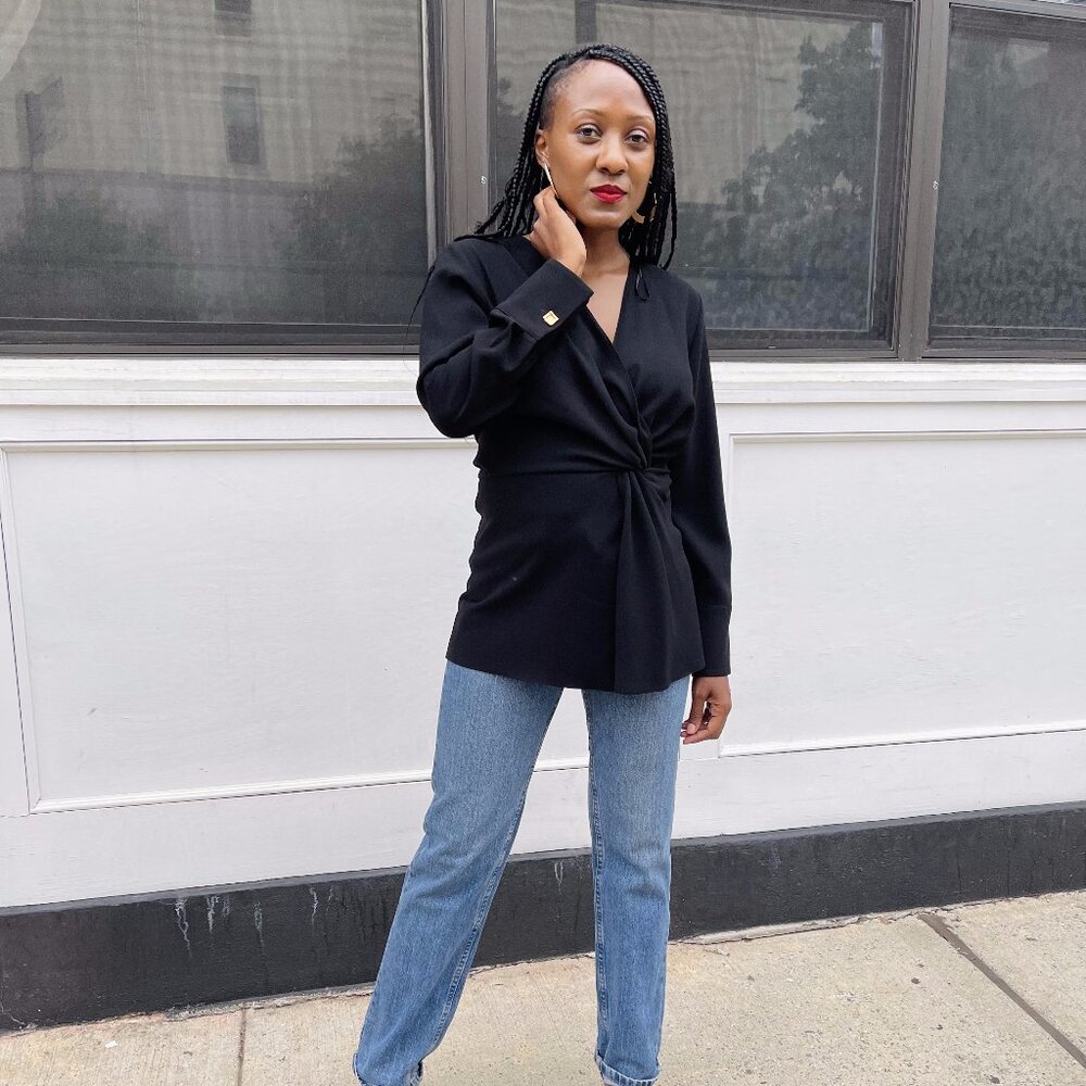 ZARA Black V-Neck Twist Front Long Sleeve Top – Gold Hardware Detail (Size M)